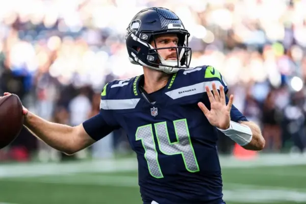 Seattle Seahawks quarterback Darnold exits season opener with hip injury image 1
